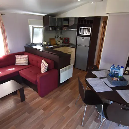 Casa Natural Con Cenador En Jardín Y Parking *